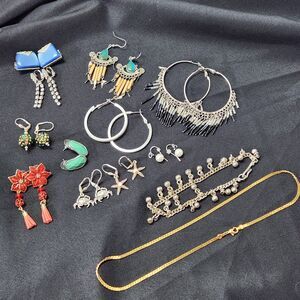 Lot of Fashion Jewelry Earings & Miscellaneous Some Are Hand Crafted See Picture